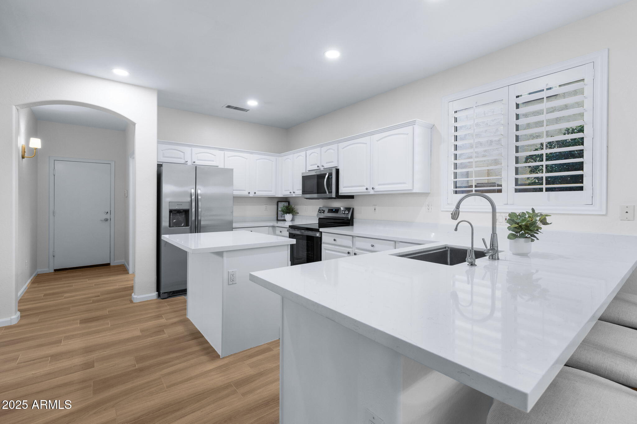 251 W Flamingo Drive, Chandler, AZ 85286