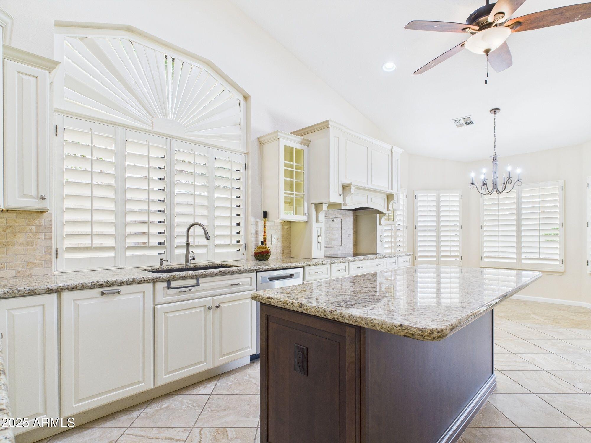 1635 W WISTERIA Drive, Chandler, AZ 85248