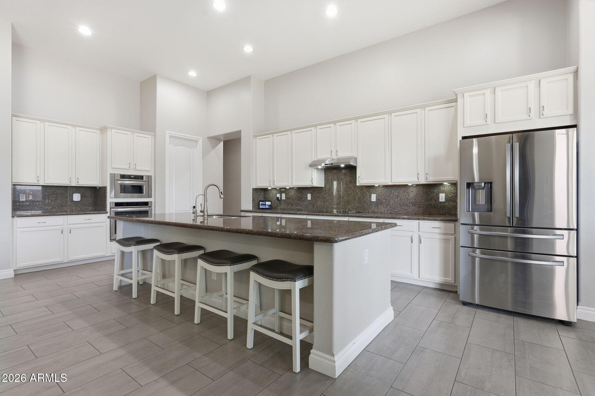 2997 E WILDHORSE Drive, Gilbert, AZ 85297